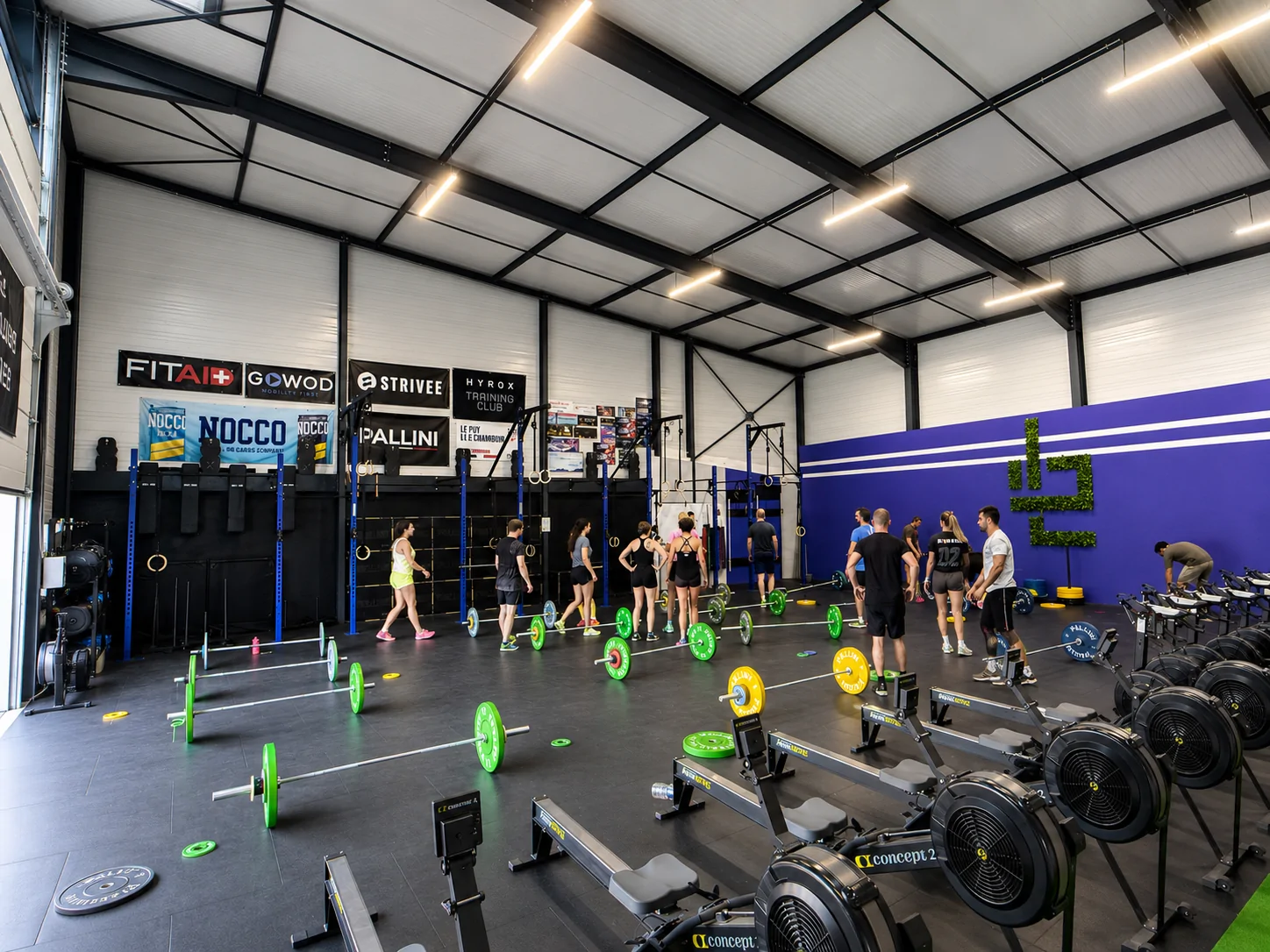 Vue intérieure de la box CrossFit Le Puy et de son espace d'entraînement